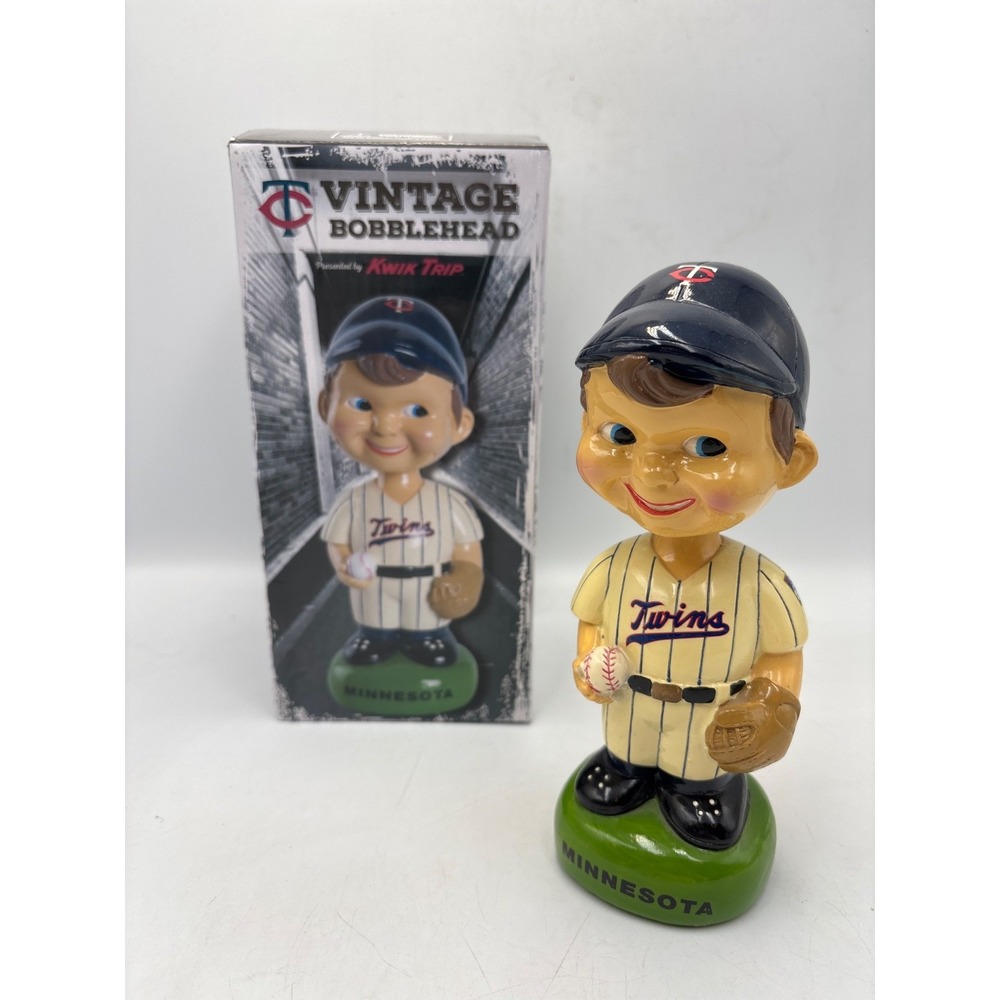 Minnesota Twins Vintage Boy MLB Bobblehead 1965 50th Anniversary